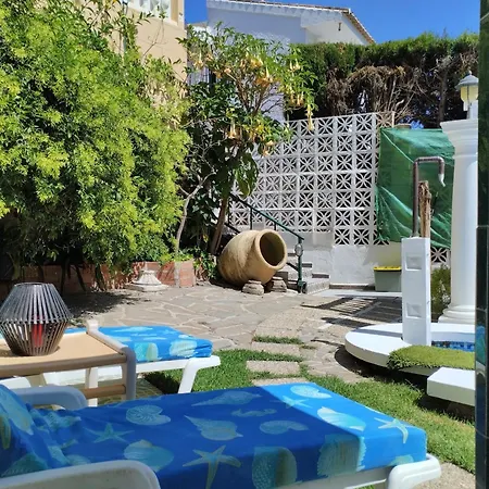 בית נופש Spacious House With Private Pool Near