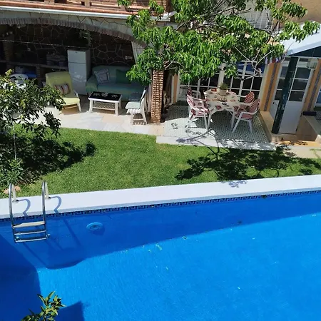 Spacious House With Private Pool Near